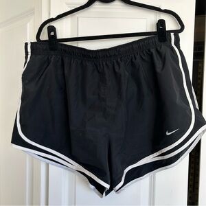 Black Nike Tempo Dri-fit shorts 2X